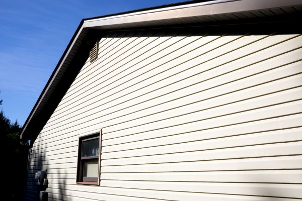 Cost of Dutch Lap Siding Installation in Milwaukee