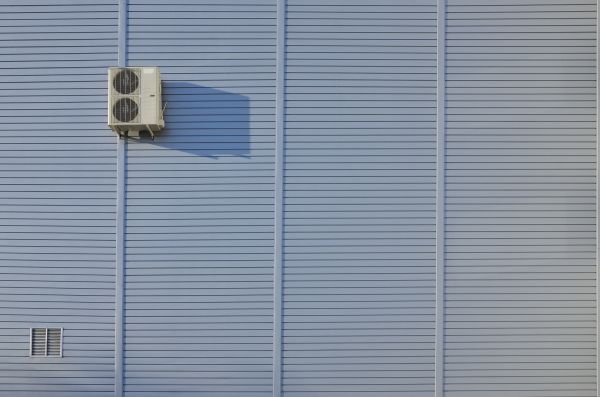 Cost of Flat Metal Siding Installation in Milwaukee